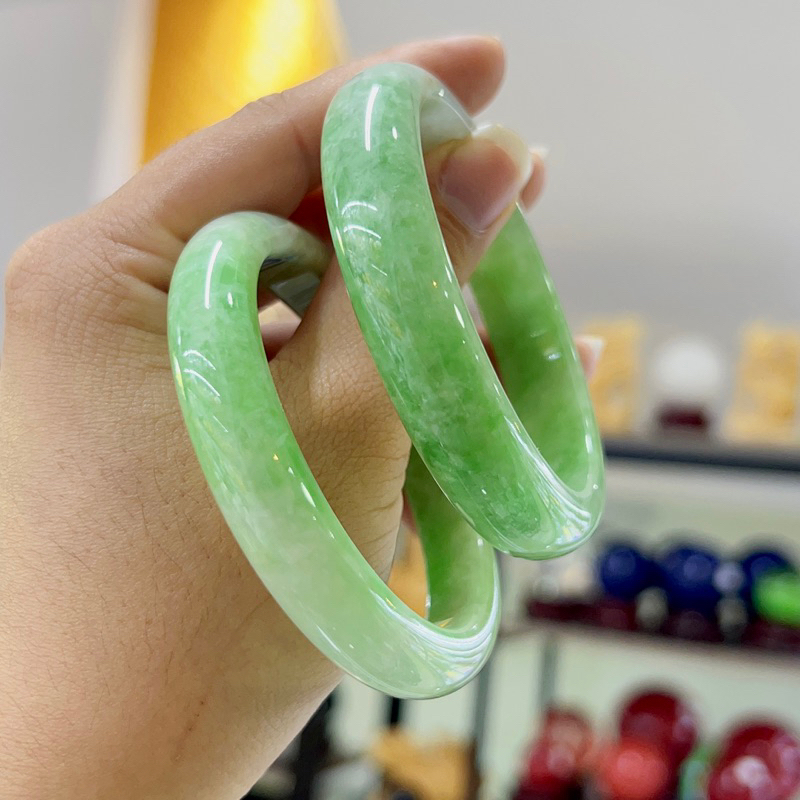 Vòng cẩm thạch lý đẹp size 55 - 56
