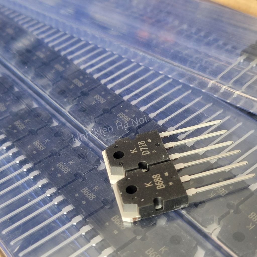 D718 B688 hàng mới lưng đồng chip to