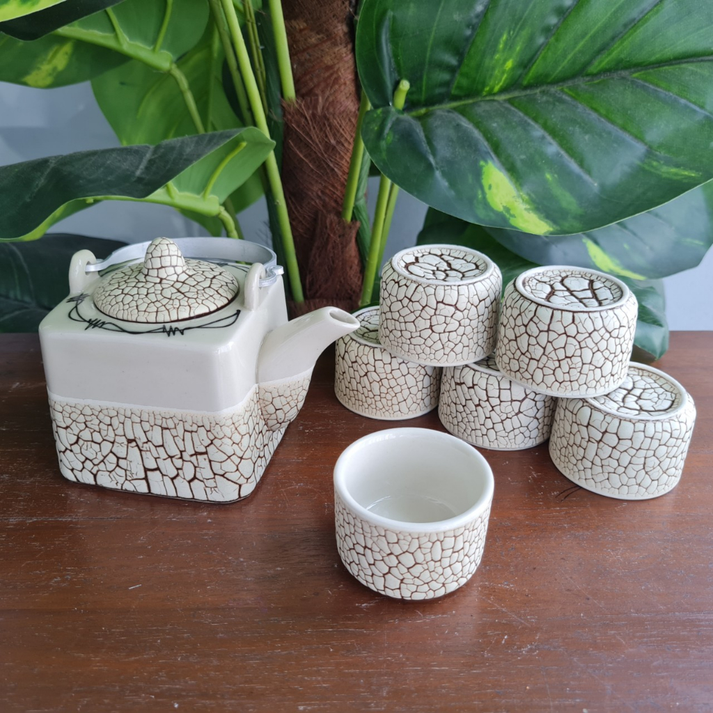 Bộ ấm chén Bát Tràng men rạn dáng vuông màu trắng dung tích 300ml