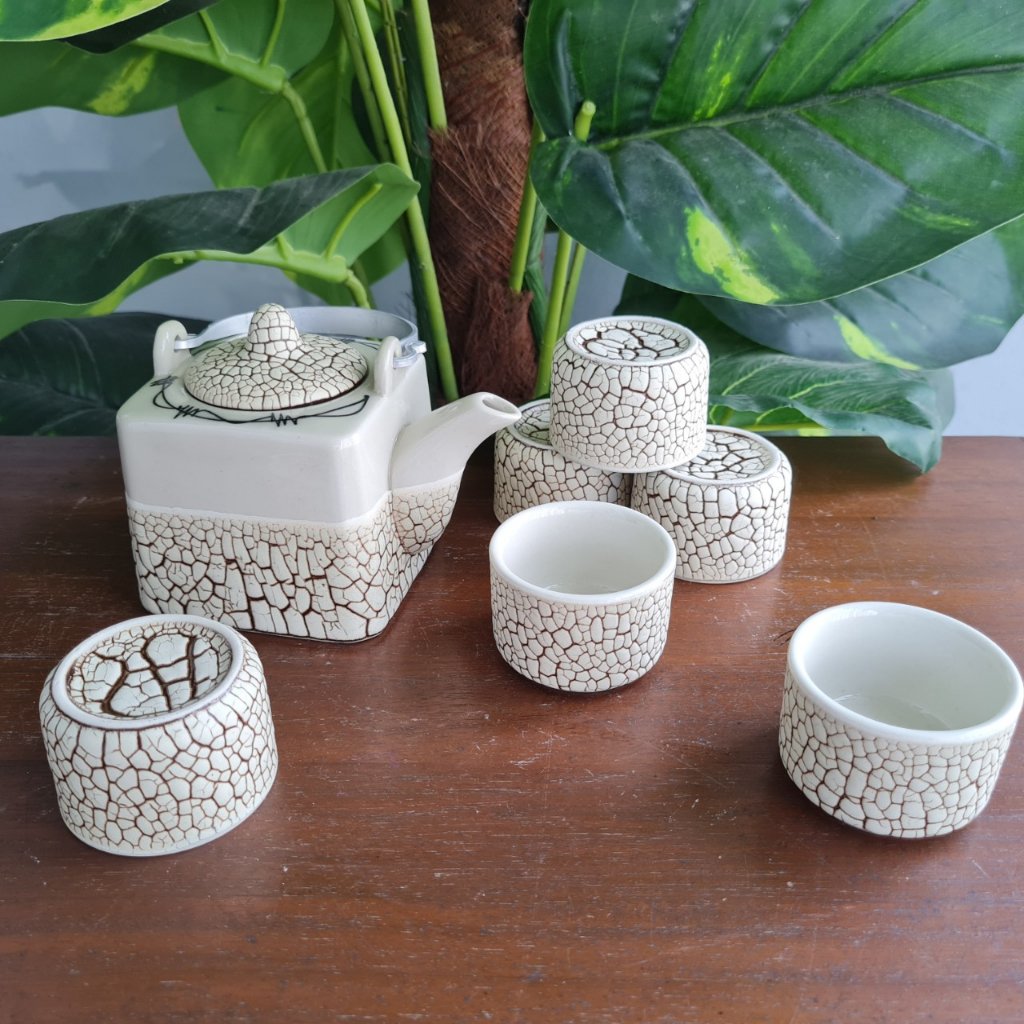 Bộ ấm chén Bát Tràng men rạn dáng vuông màu trắng dung tích 300ml