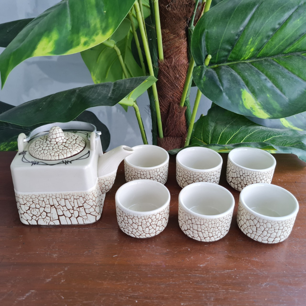 Bộ ấm chén Bát Tràng men rạn dáng vuông màu trắng dung tích 300ml