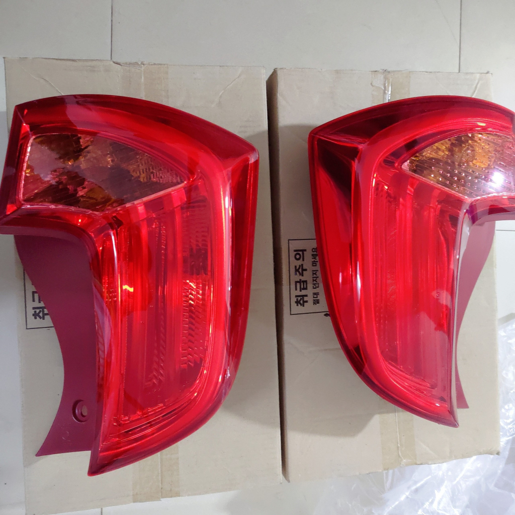 Đèn hậu kia morning 2012 - 2019 giả led