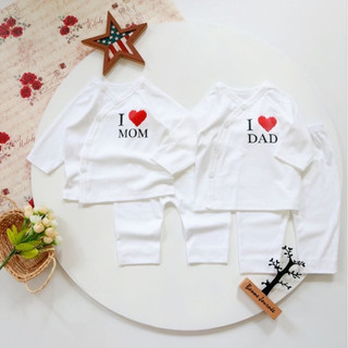 Bộ sơ sinh I love Mom+ Dad siêu cute