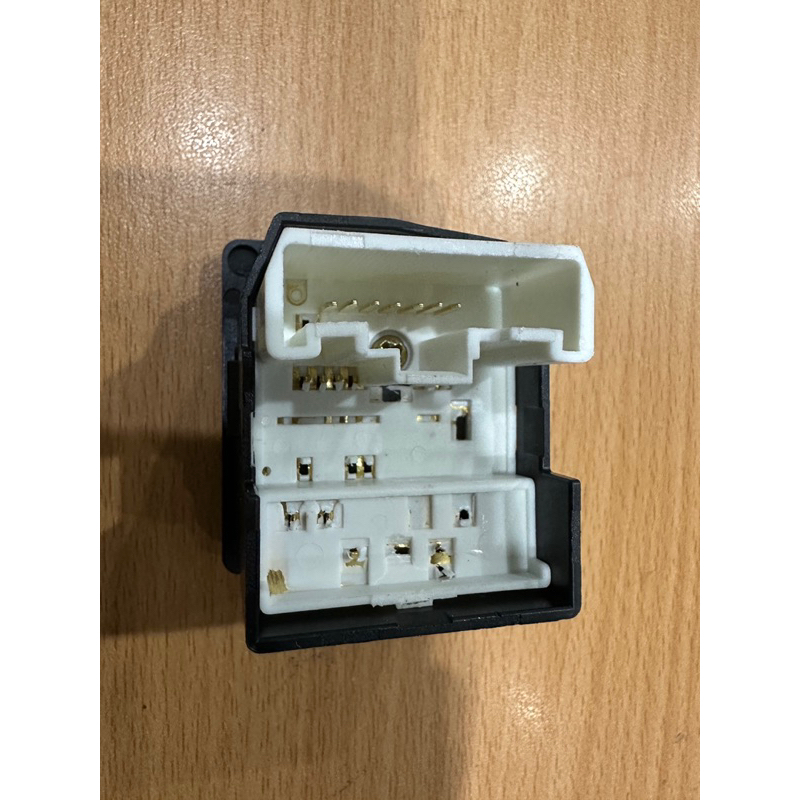 Công tắc chỉnh gương Toyota Inova, Yaris, Altis