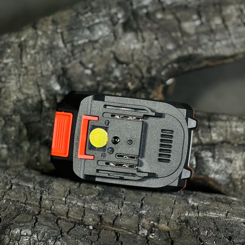 Pin 3Ah 10cell dòng xả 5C Dekton M21-B3A5C, Chân pin Makita phổ thông, Tặng sạc khi mua pin