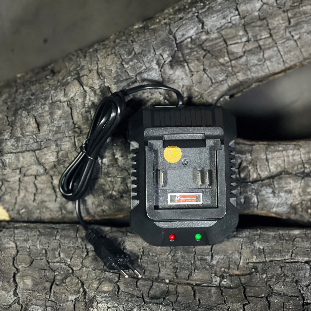 Pin 3Ah 10cell dòng xả 5C Dekton M21-B3A5C, Chân pin Makita phổ thông, Tặng sạc khi mua pin