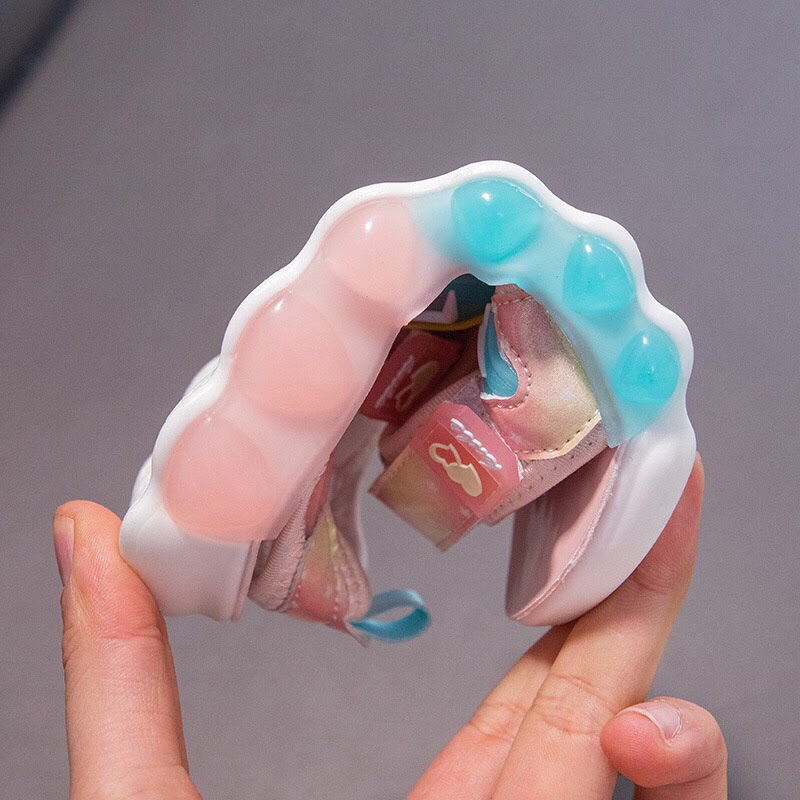 Sandal cho bé gái, bé trai đi học kiểu dáng thể thao siêu nhẹ đế thạch massage mềm êm chân size 30-37