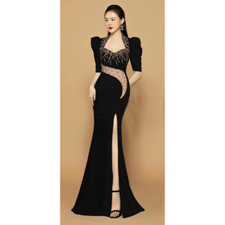 Dạ hội cổ nữ hoàng xẻ tà - YB230809