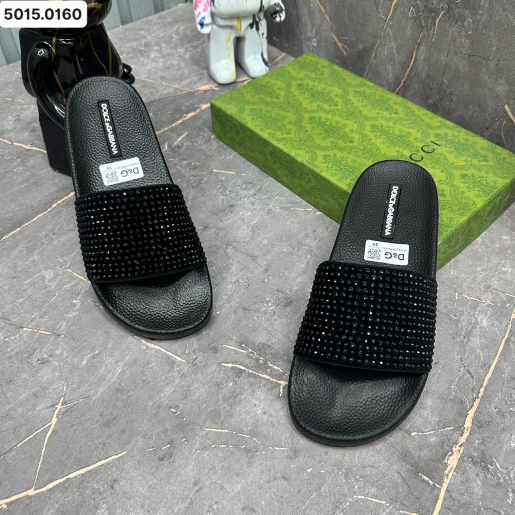 Dép nam DG đính Full đá quai ngang, Dép nam thời trang quai ngang phong cách giới trẻ Hot Nhất 2023