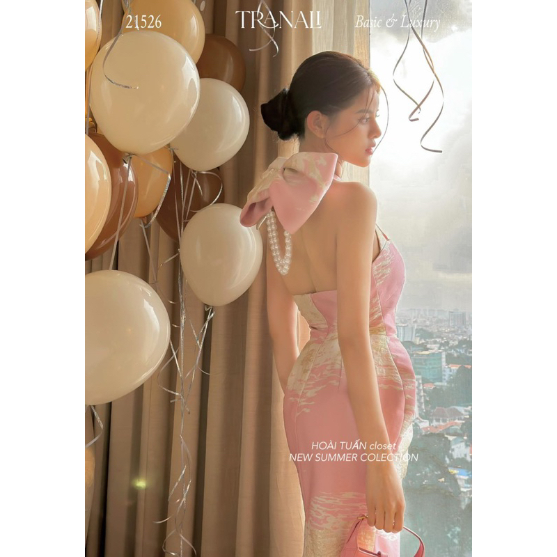 Đầm body cổ yếm thắt nơ đại Datasco