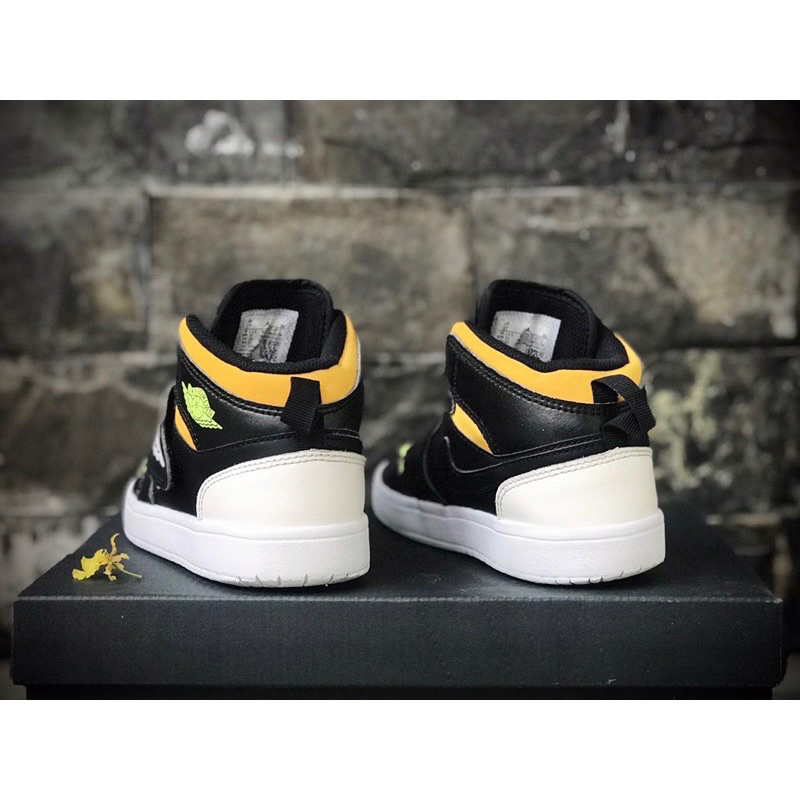 Giày Nike Air Jordan Sky Jordan