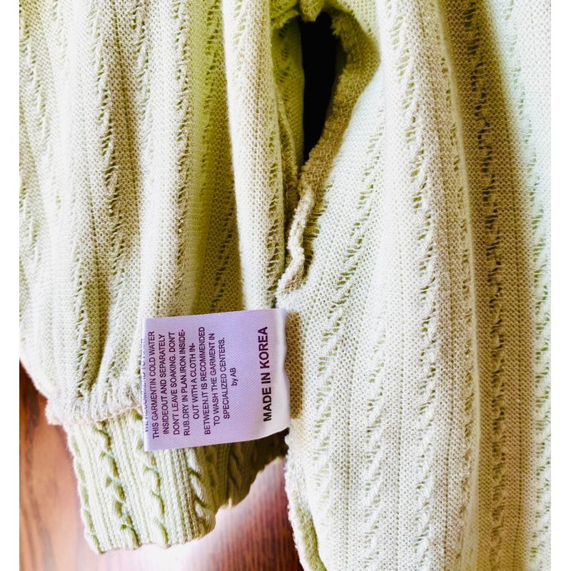 Pass Áo màu xanh bơ Korea cực xinh