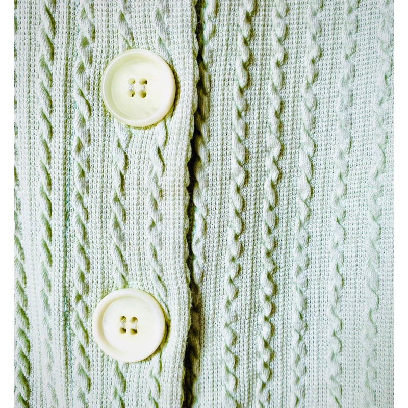 Pass Áo màu xanh bơ Korea cực xinh