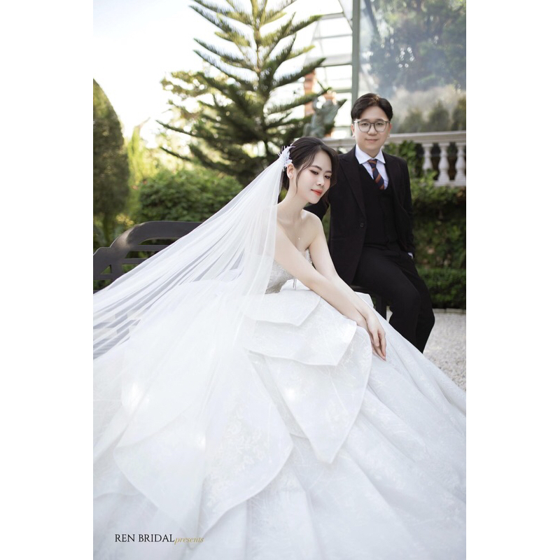 Lúp cô dâu dài 3m,2m mềm đẹp dài thướt tha sẵn lược cài đính đá hạt trai TH10