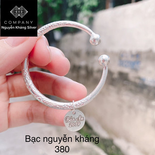 Vòng cua chạm bạc ta cho bé kèm cham bạc khắc theo yêu cầu