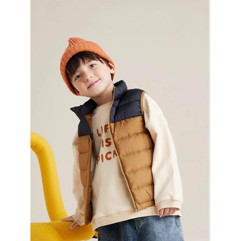 Áo gile phao lông vũ Uni phối màu