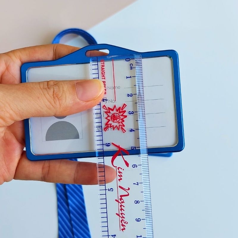 Thẻ đeo nhân viên, bao đựng thẻ tên chất liệu hợp kim nhôm phong cách Hàn Quốc sang trọng lịch sự, kích thước thẻ ngang