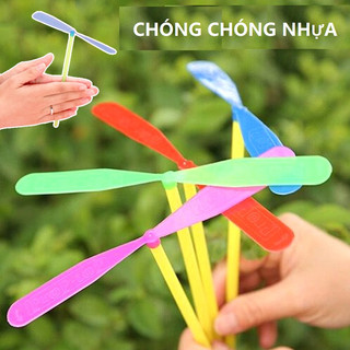Chong chóng tre nhựa xoay tay - đồ chơi chong chóng chuồn chuồn tuổi thơ cho bé