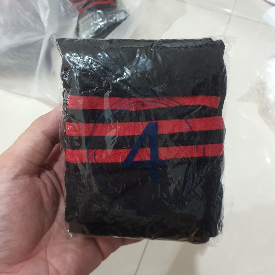 Set áo lưới và vớ nam cao 53cm trên đầu gối