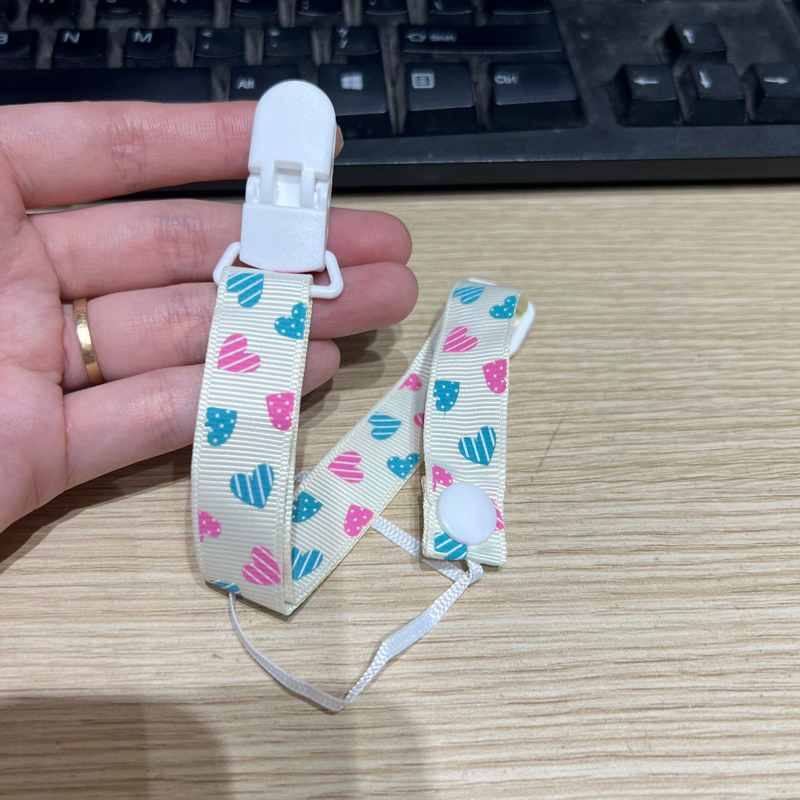 Dây đeo ti giả, gặm nướu cho bé