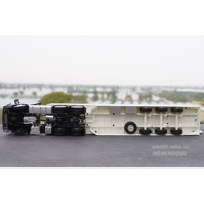 Mô hình xe đầu kéo howo hợp kim 1:36