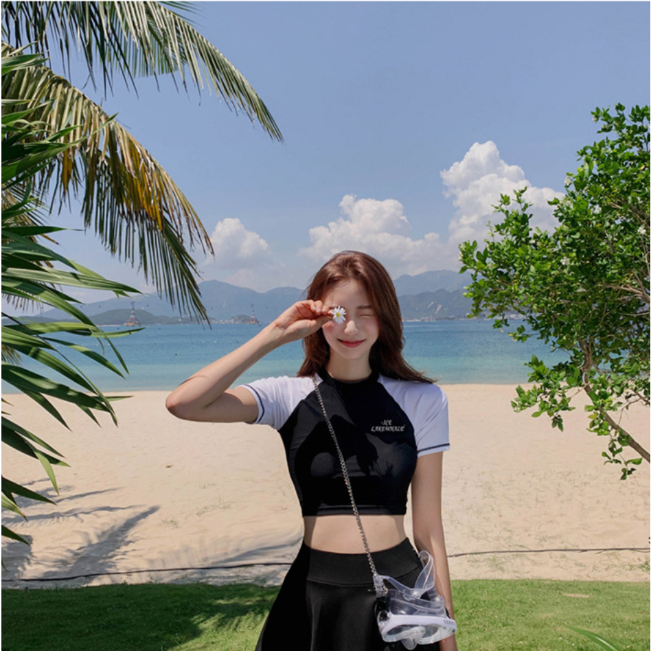 Đồ Bơi Bikini Lanbishop Hai Mảnh Áo Tay Ngắn Trắng Phối Đen Chân Váy Xòe Dễ Thương lanbi -209