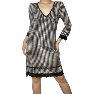 Đầm body viền ren hoạ tiết lạ