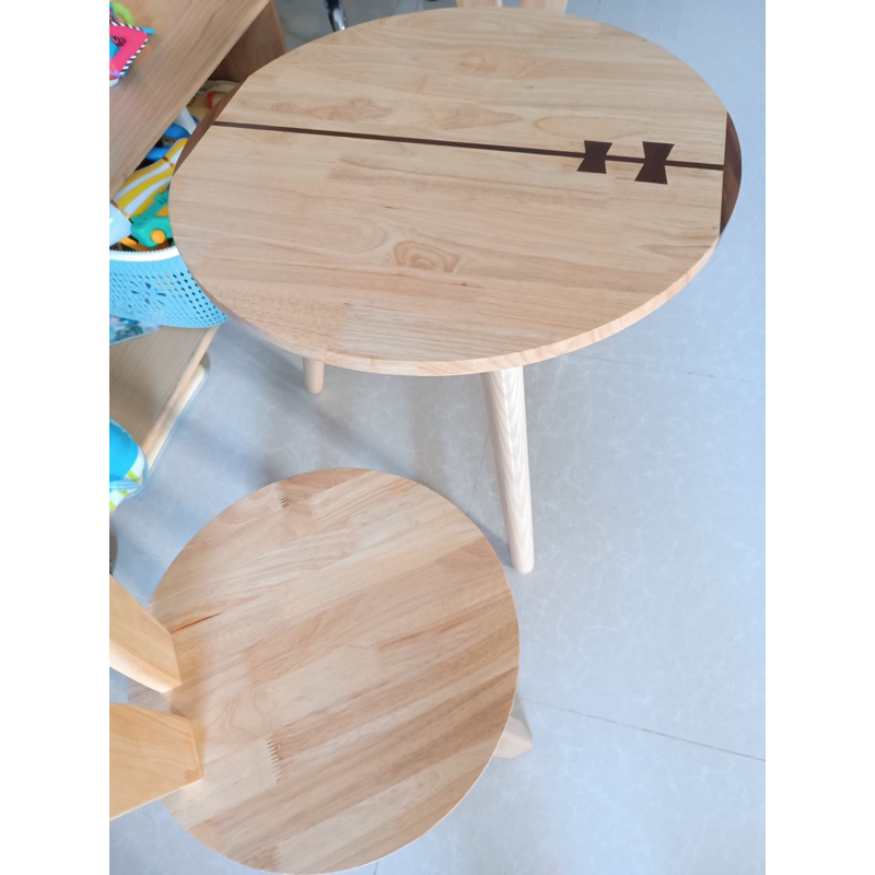 Bàn trà chân gỗ tròn