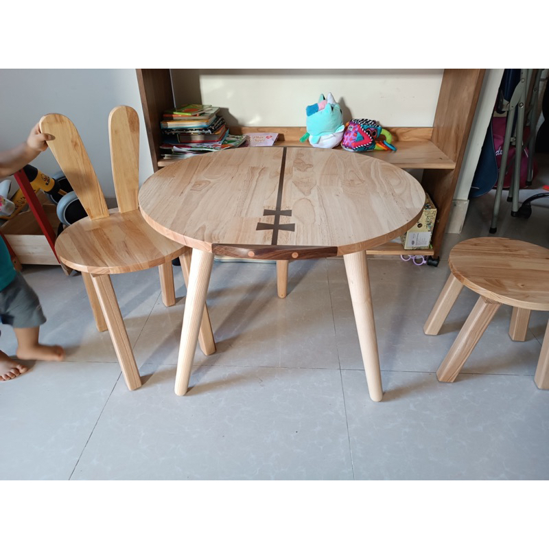 Bàn trà chân gỗ tròn