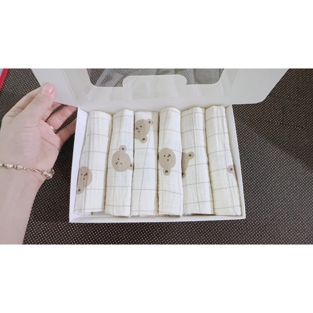 Khăn Xô Sữa Cho Bé Trai Bé Gái  Moony vài sợi muslin cao cấp, mềm mịn với nàn da bé kích thước 30 x 30 cm