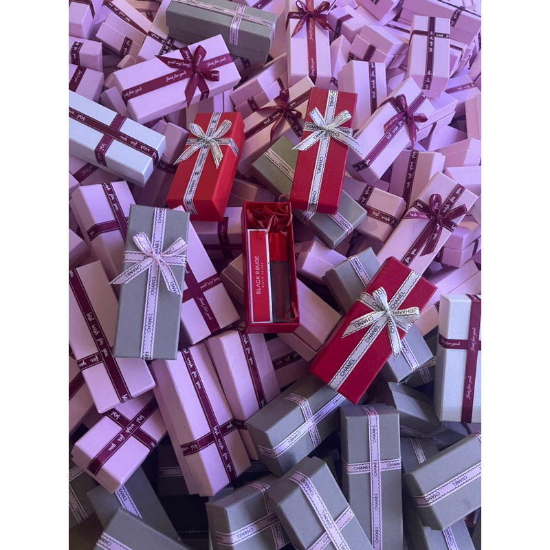 Hộp đựng son Mini tặng kèm rơm