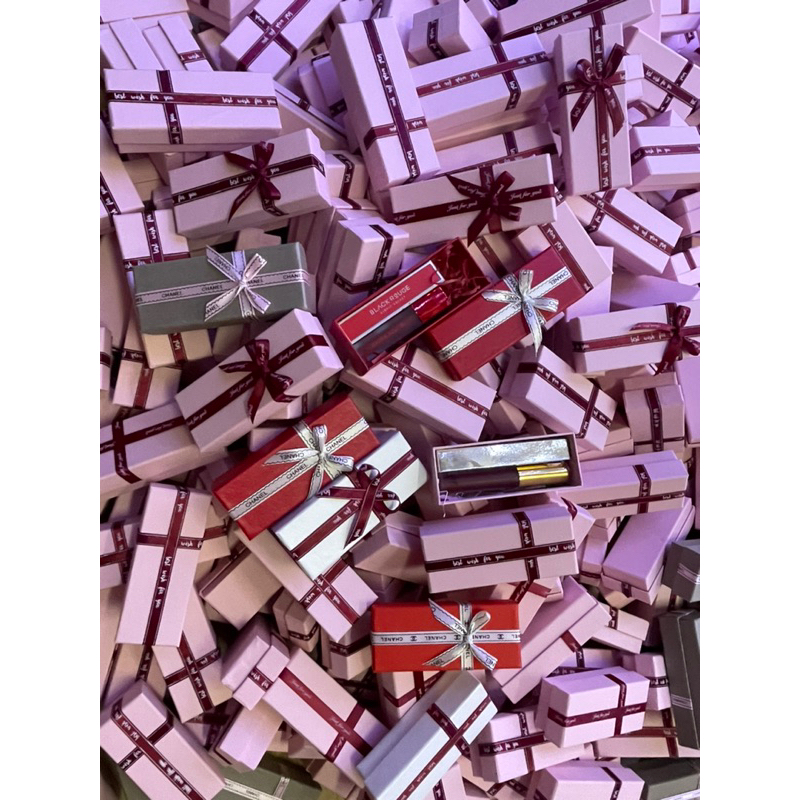 Hộp đựng son Mini tặng kèm rơm