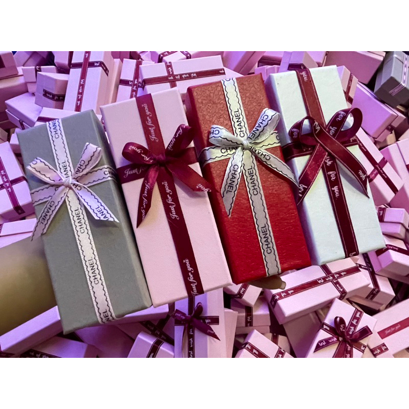 Hộp đựng son Mini tặng kèm rơm