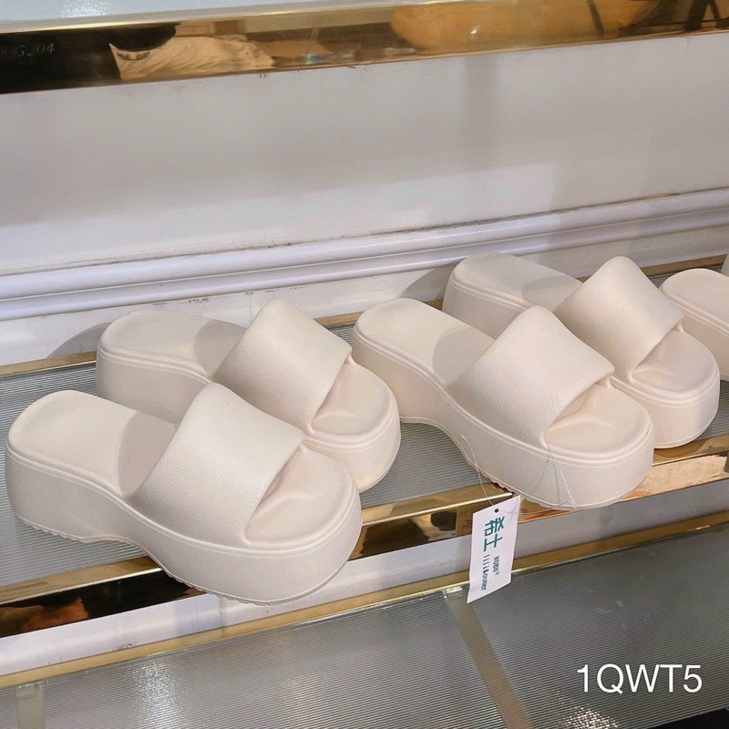 Dép Bánh Mì Nhựa Đúc Da Trơn Siêu Êm Đẹp