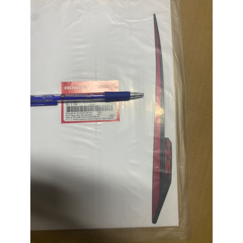 Tem ốp yếm trái  phải trước sh 2022 2023 2024 honda