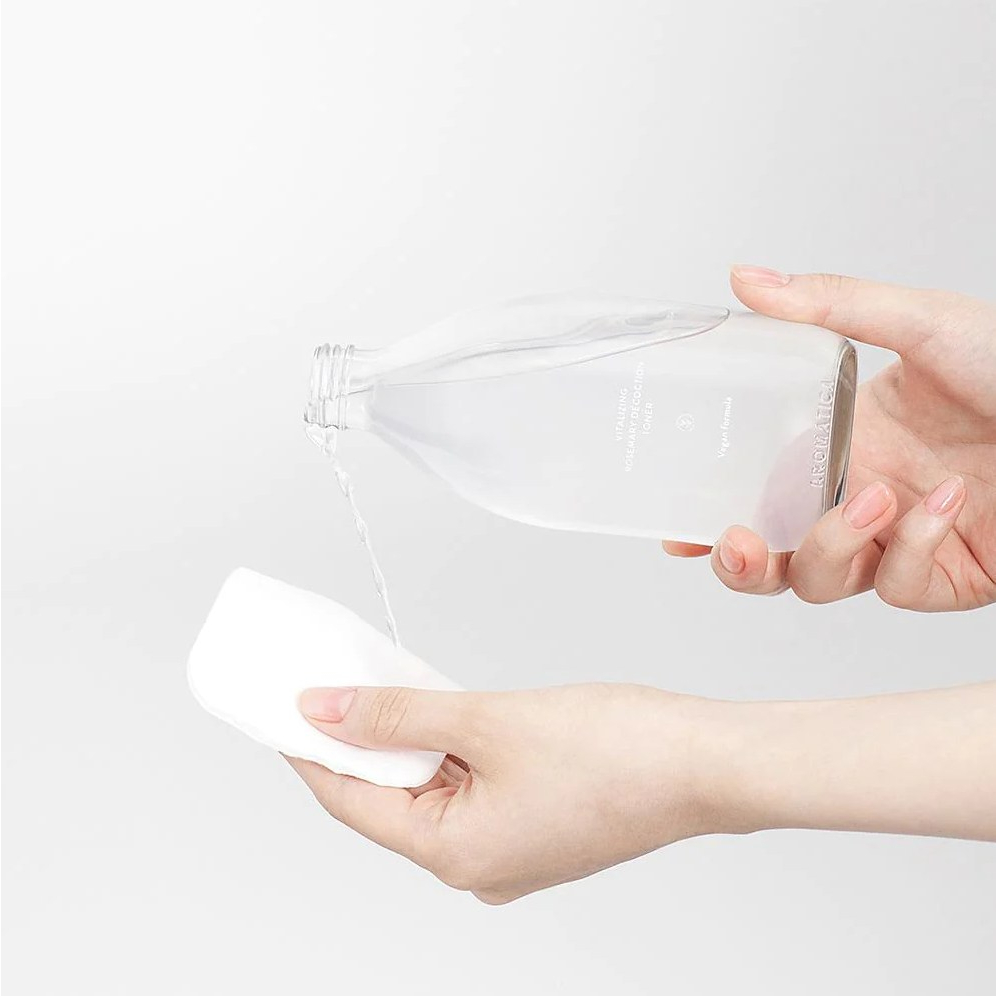 Nước hoa hồng Aromatica Vitalizing Rosemary Decoction Toner 300ml