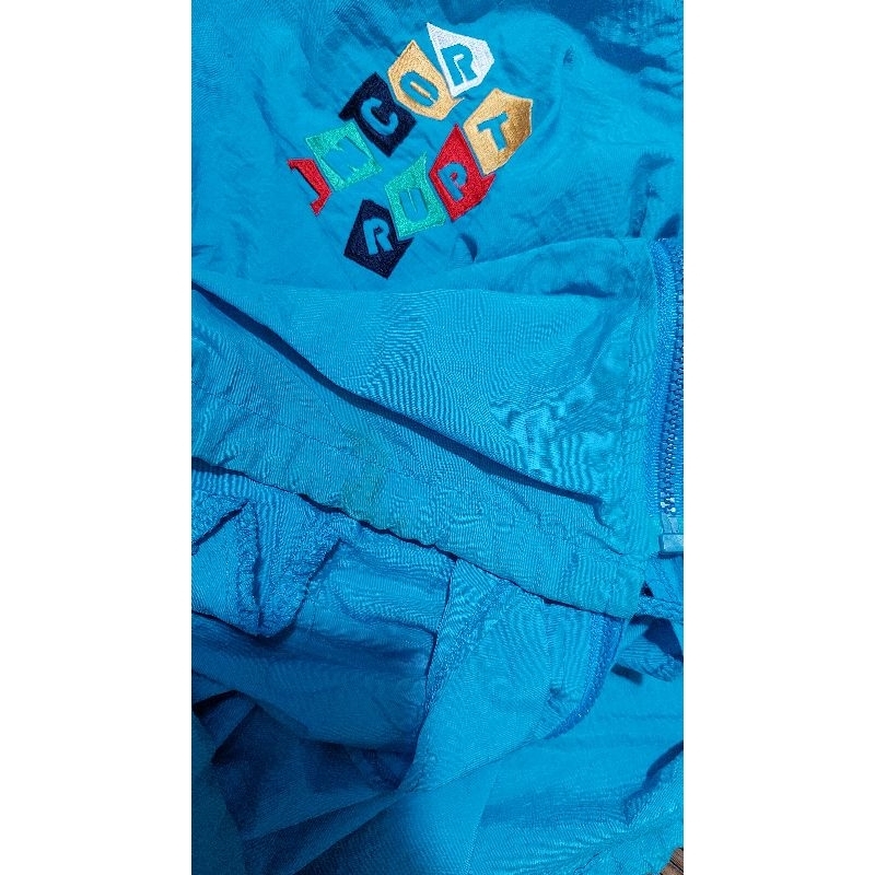 Áo khoác nam 4 size L.