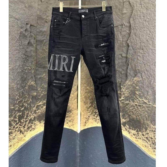 Quần jean nam chất denim cao cấp màu đen rách vá da kèm thêu logo dáng skinny chuẩn form YUKI OUTFIT 2354