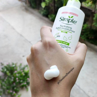 (DATE T2-2026) Sữa dưỡng Simple Hydrating Light Moisturiser 125ml