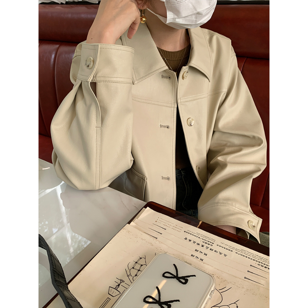 Tất giấy đi cùng Áo khoác da nữ 10 | BigBuy360 - bigbuy360.vn