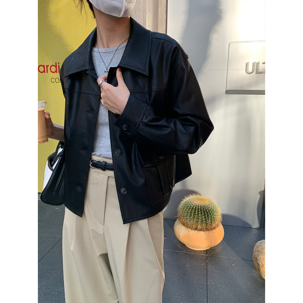 Tất giấy đi cùng Áo khoác da nữ 10 | BigBuy360 - bigbuy360.vn