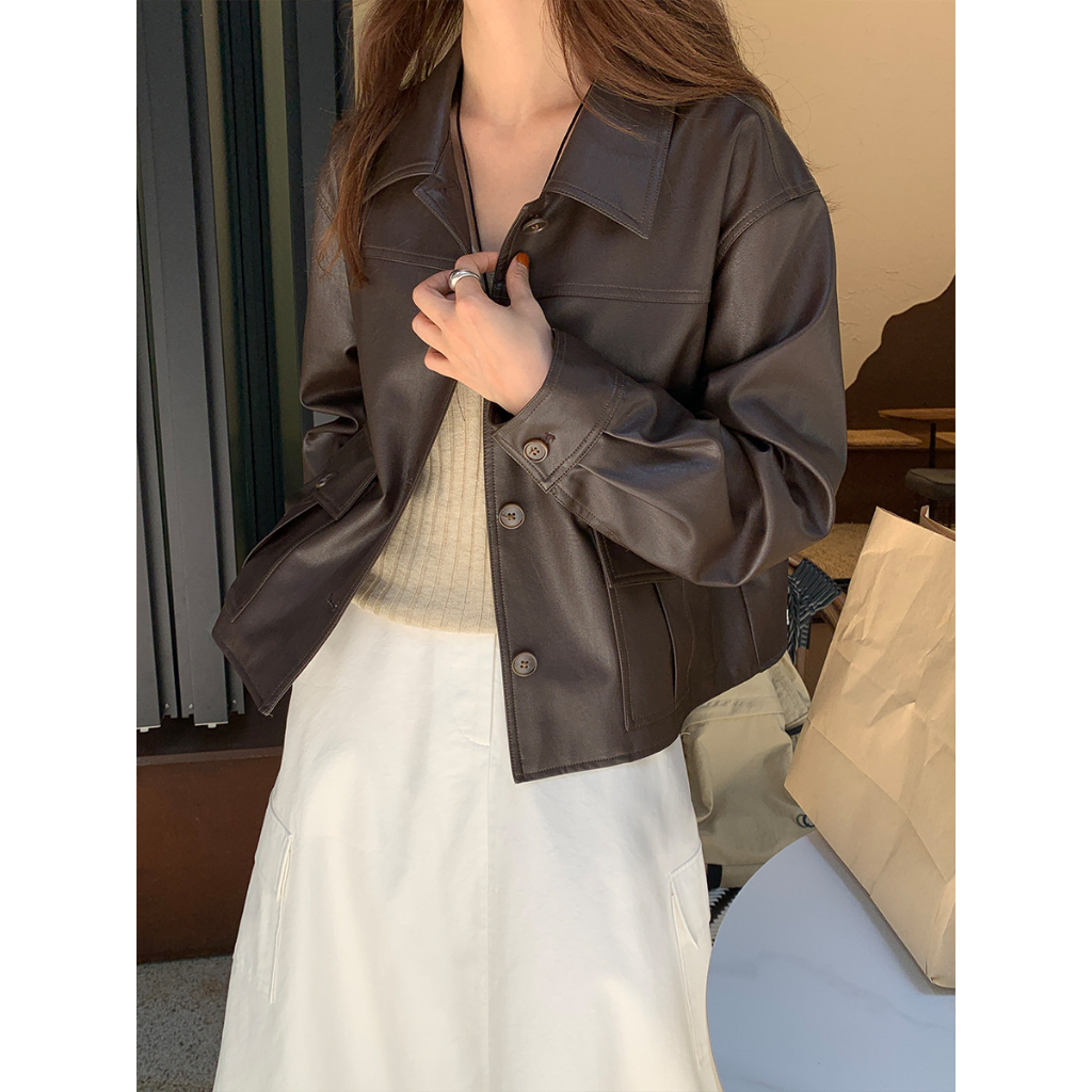 Tất giấy đi cùng Áo khoác da nữ 10 | BigBuy360 - bigbuy360.vn