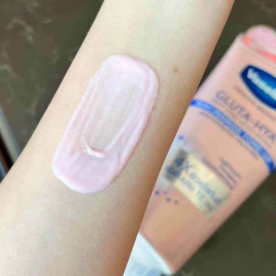 Tinh Chất Dưỡng Thể Vaseline Nâng Tông Tức Thì 300ml Body Tone-Up 4X, Thái lan 300ml