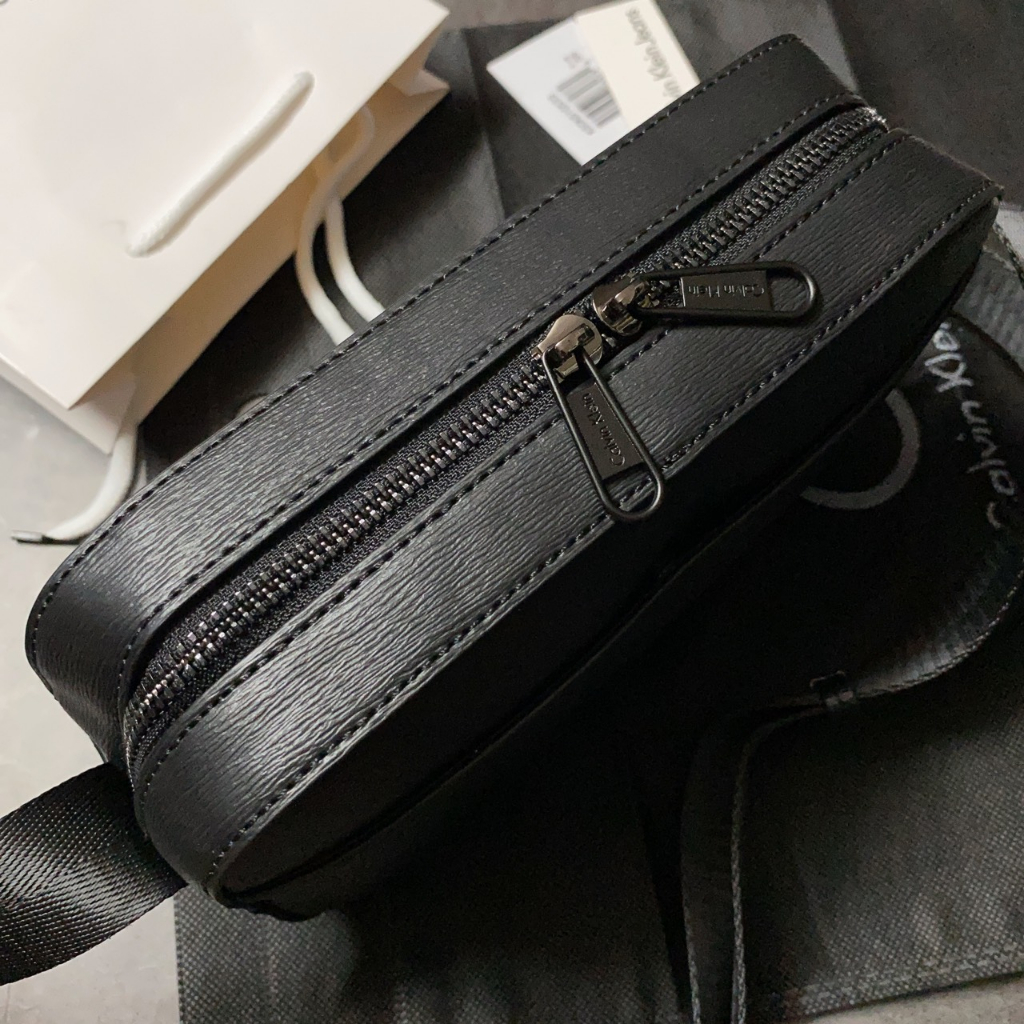 Túi nam sần trơn 2 ngăn logo thanh - Xk851