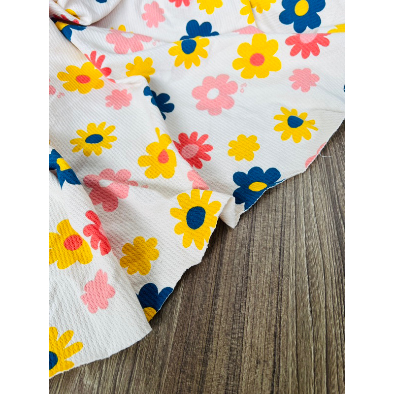 Vải thun cotton thông hơi loại dày hình hoa nền be