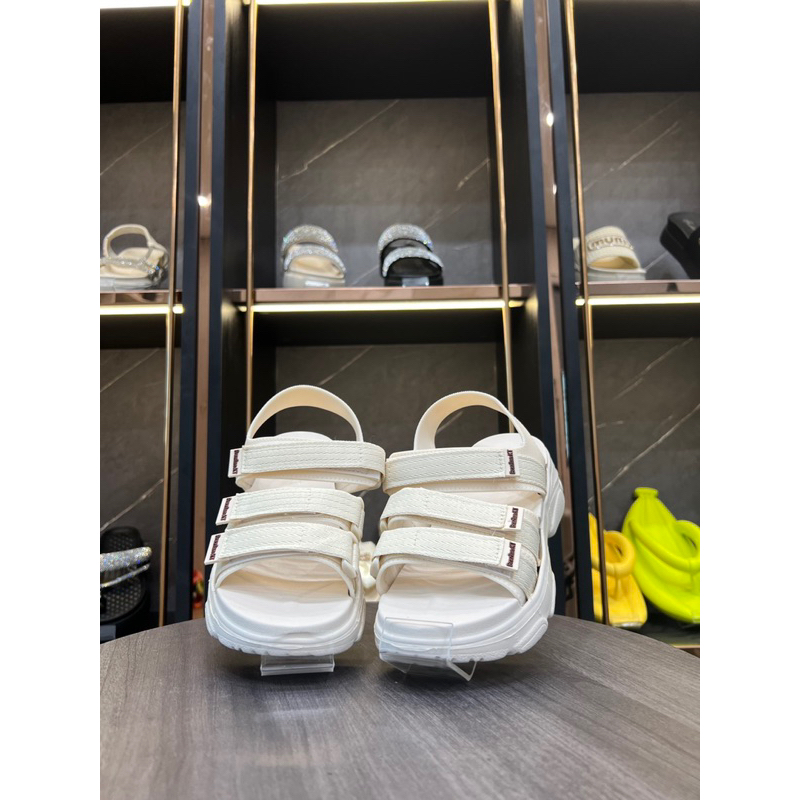 Sandal nữ quai ngang, sandal nâng đế 5cm, kiểu dáng trẻ trung, hiện đại msp: 9968-1