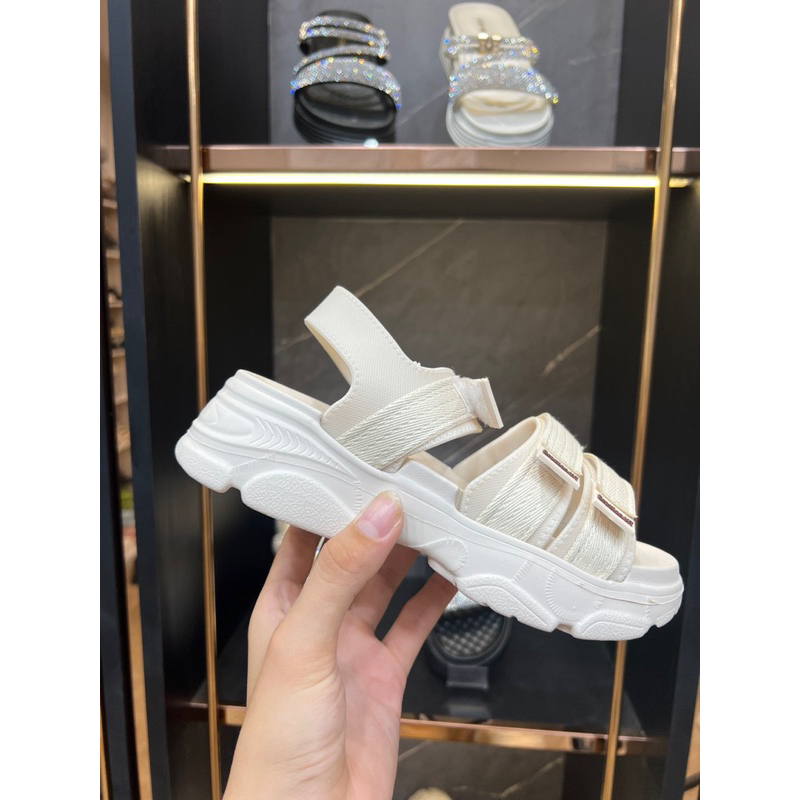 Sandal nữ quai ngang, sandal nâng đế 5cm, kiểu dáng trẻ trung, hiện đại msp: 9968-1
