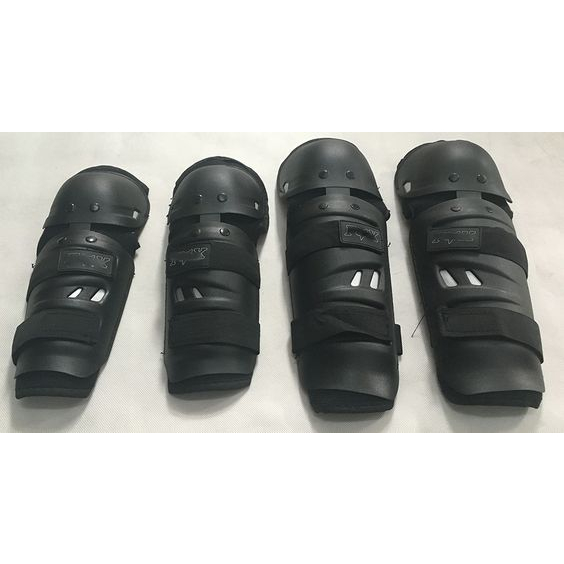 Combo Giáp bảo hộ chân tay + Găng tay bảo hộ đi xe máy