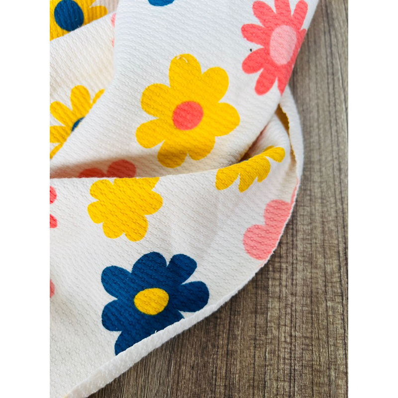 Vải thun cotton thông hơi loại dày hình hoa nền be