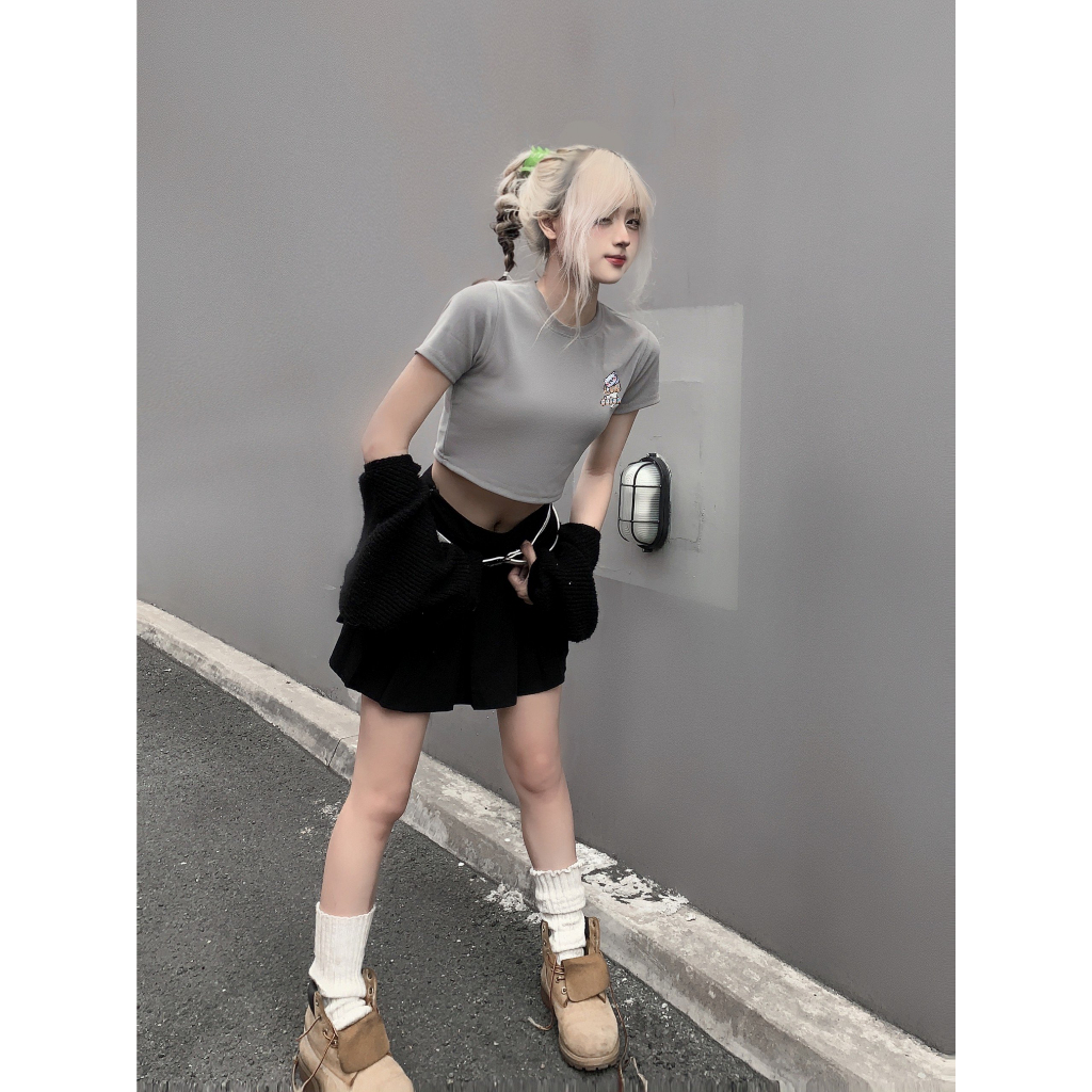 Áo Croptop nữ thêu CAT tay ngắn form ôm body brand Calem Club